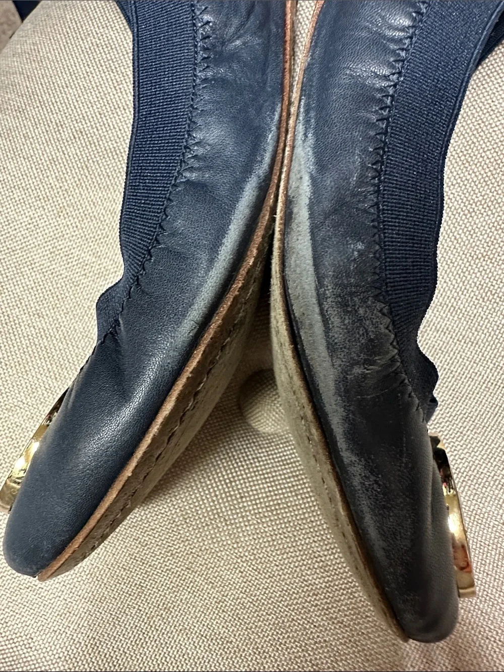 Tory Burch Navy blue Flats with Gold Logo Medallion size 6.5